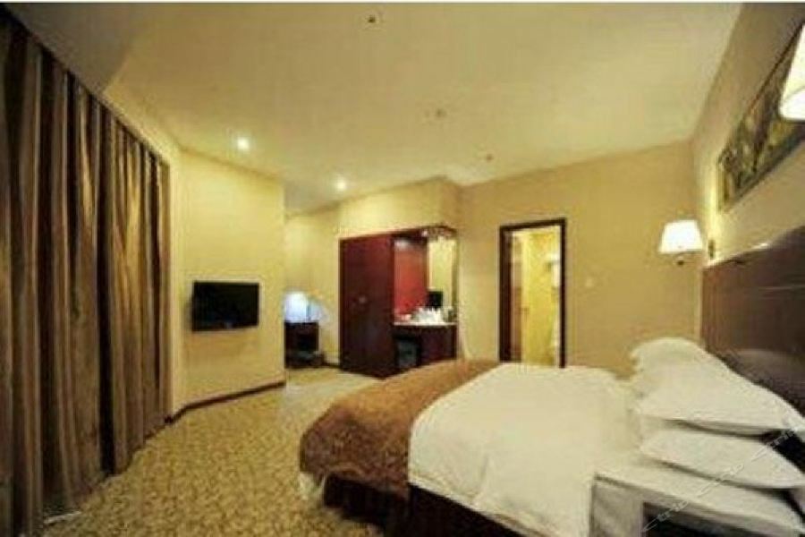 Chonpines Hotel Аншунь Экстерьер фото